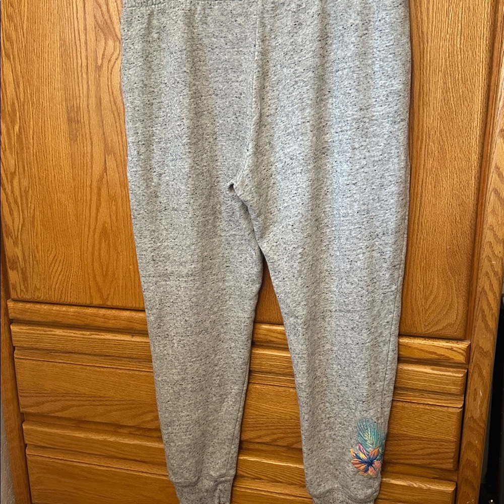 Pink hibiscus joggers - Picture 4 of 5